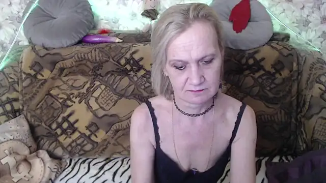 Snapshot of MissBekker chatting on 12/31/24, 01:04 MissBekker online show from 12/31/24, 01:04