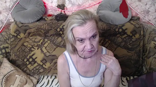 Snapshot of MissBekker chatting on 01/19/25, 07:04 MissBekker online show from 01/19/25, 07:04