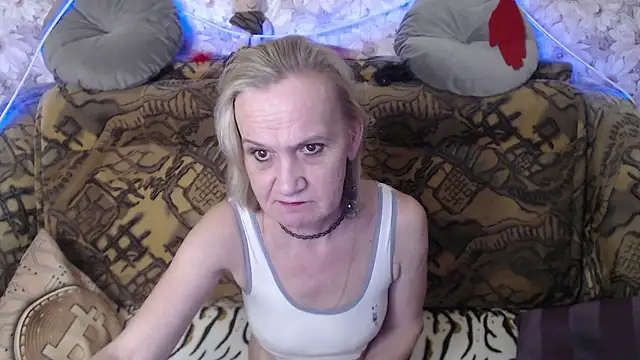 Snapshot of MissBekker chatting on 01/19/25, 10:06 MissBekker online show from 01/19/25, 10:06