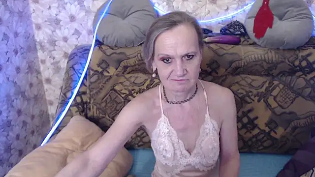 Snapshot of MissBekker chatting on 04/14/26, 08:04 MissBekker online show from 04/14/26, 08:04