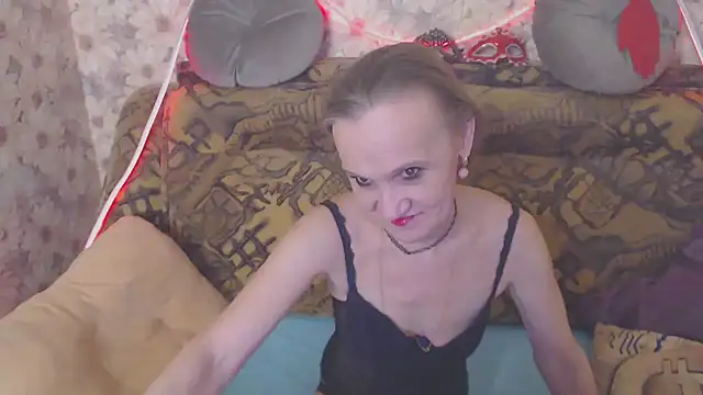 Snapshot of MissBekker chatting on 04/20/26, 01:08 MissBekker online show from 04/20/26, 01:08