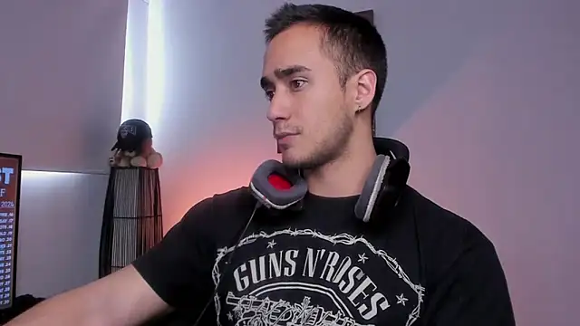 AlexRivera6 online show from 02/03/25, 08:35