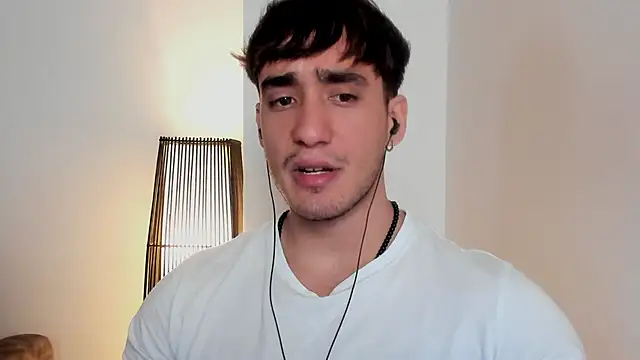 Snapshot of AlexRivera6 chatting on 02/23/26, 03:53 AlexRivera6 online show from 02/23/26, 03:53