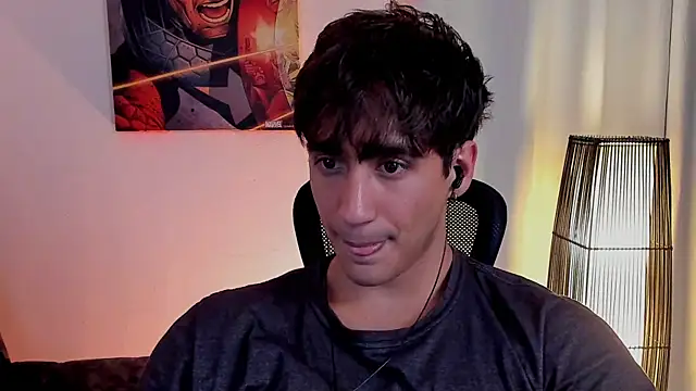 Snapshot of AlexRivera6 chatting on 04/04/26, 07:44 AlexRivera6 online show from 04/04/26, 07:44