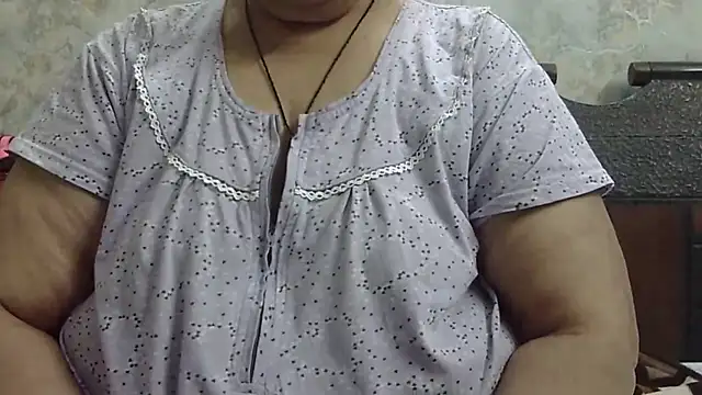 Snapshot of Kavya_XX chatting on 11/11/25, 05:35 Kavya XX online show from 11/11/25, 05:35