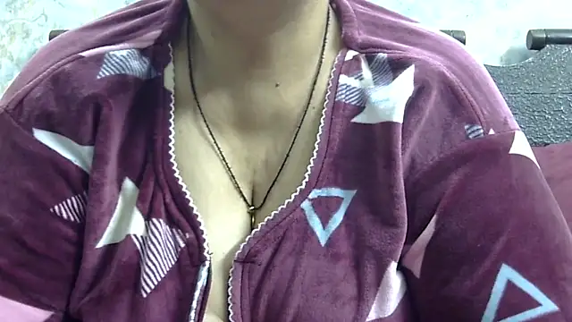 Snapshot of Kavya_XX chatting on 11/19/25, 12:05 Kavya XX online show from 11/19/25, 12:05