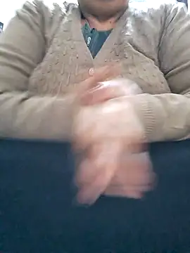 Snapshot of Kavya_XX chatting on 12/14/25, 02:17 Kavya XX online show from 12/14/25, 02:17