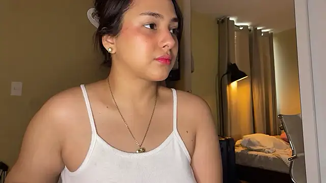 Snapshot of xSelena chatting on 01/11/26, 10:04 xSelena online show from 01/11/26, 10:04