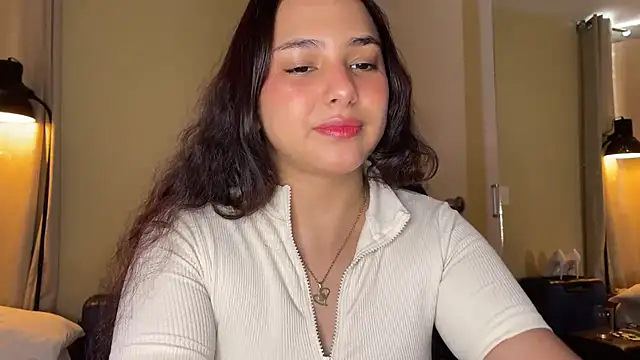 Snapshot of xSelena chatting on 03/02/26, 06:37 xSelena online show from 03/02/26, 06:37