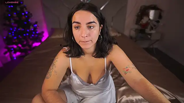 Daphne Moss online show from 01/18/25, 02:02