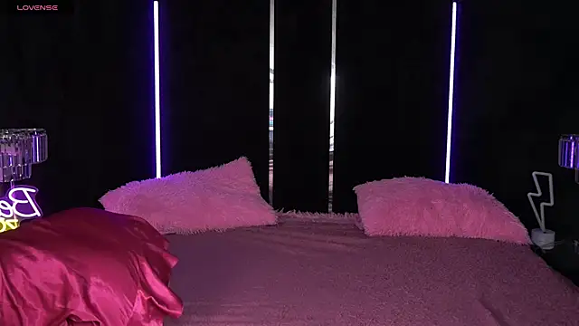 Daphne Moss online show from 02/10/25, 01:55