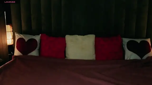 Daphne Moss online show from 02/21/26, 01:56