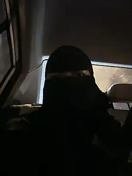 Snapshot of Submissive_Arab chatting on 02/15/25, 08:22 Submissive Arab online show from 02/15/25, 08:22