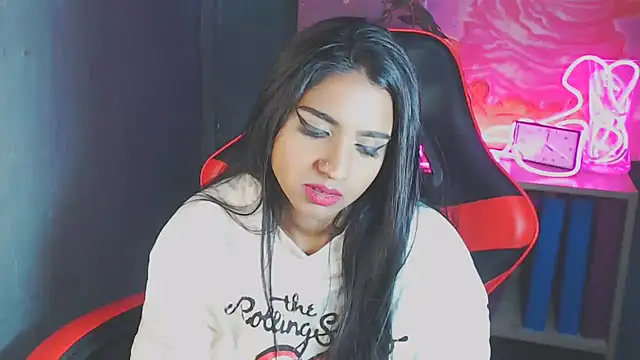 Delilah Blazee online show from 03/17/25, 08:40