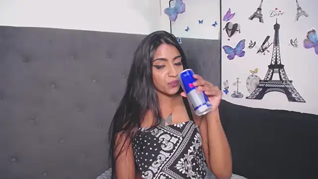 Delilah Blazee online show from 09/15/25, 10:21