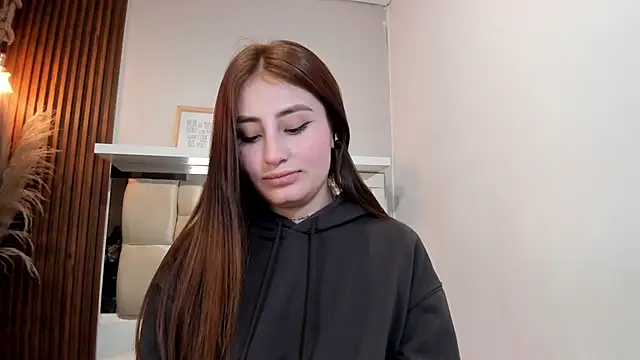 LANA-JONNES online show from 01/11/25, 07:39