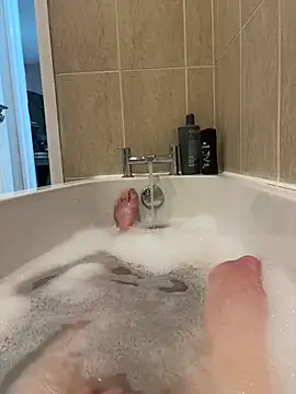 Snapshot of bigdaddy291w chatting on 04/29/26, 02:15 bigdaddy291w online show from 04/29/26, 02:15