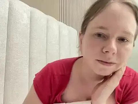 SweetLucy96 online show from 04/15/26, 02:35