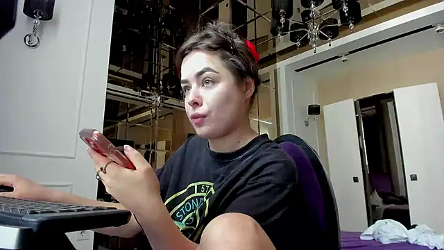 MistressMilana online show from 07/20/26, 08:06