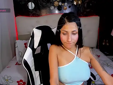 Snapshot of tamara_colliins_ chatting on 11/29/25, 07:44 tamara colliins online show from 11/29/25, 07:44