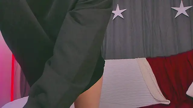 Snapshot of Eva_Doo chatting on 12/16/25, 11:43 Eva Doo online show from 12/16/25, 11:43