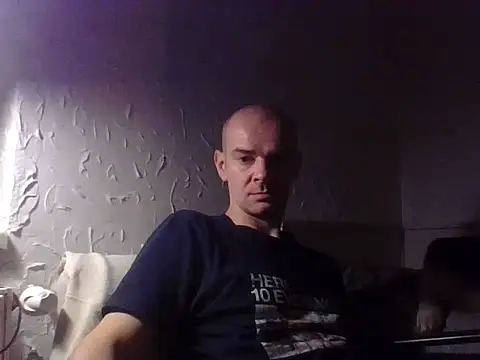 Snapshot of BadRec40 chatting on 02/01/26, 05:00 BadRec40 online show from 02/01/26, 05:00