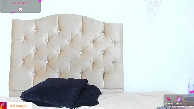 emily campbell  online show from 01/06/25, 02:03