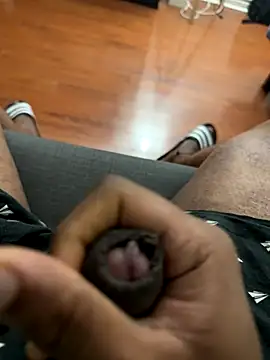 Snapshot of Pavan921 chatting on 11/05/25, 01:22 Pavan921 online show from 11/05/25, 01:22