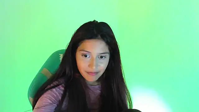 Snapshot of Little_Lisy chatting on 02/17/25, 03:58 Little Lisy online show from 02/17/25, 03:58