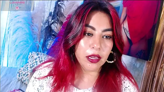 Snapshot of gatuwildhott chatting on 04/04/26, 06:27 gatuwildhott online show from 04/04/26, 06:27