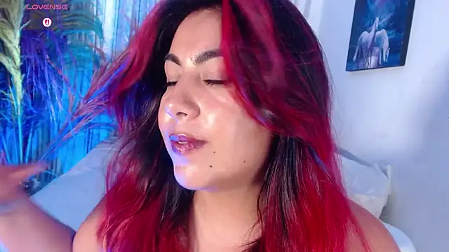 Snapshot of gatuwildhott chatting on 04/16/26, 07:03 gatuwildhott online show from 04/16/26, 07:03