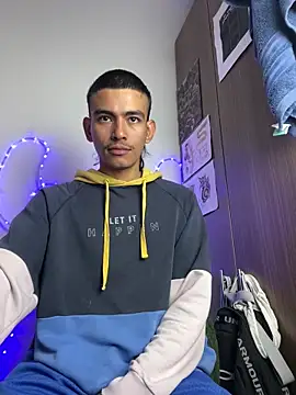 sorry-mom69 online show from 12/14/25, 12:21