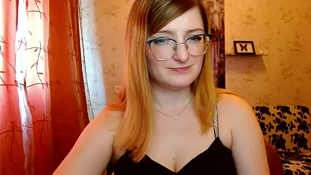 Snapshot of Arielsssplash chatting on 03/19/25, 12:01 Arielsssplash online show from 03/19/25, 12:01