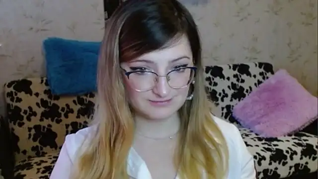 Snapshot of Arielsssplash chatting on 10/01/25, 06:52 Arielsssplash online show from 10/01/25, 06:52