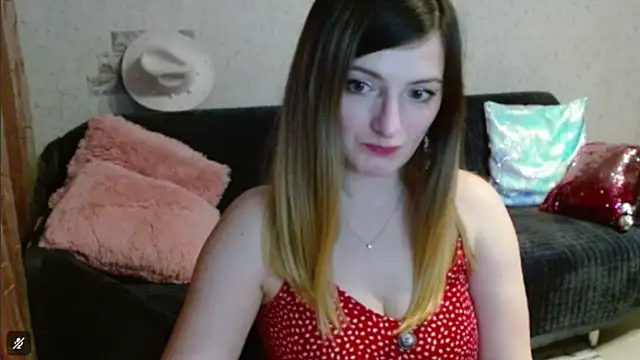 Snapshot of Arielsssplash chatting on 12/19/25, 02:57 Arielsssplash online show from 12/19/25, 02:57