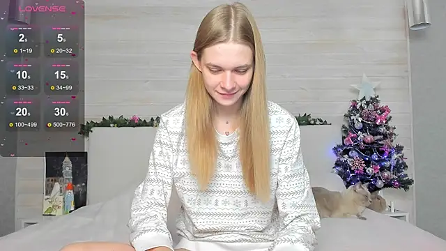 molly hunt  online show from 12/24/24, 04:44