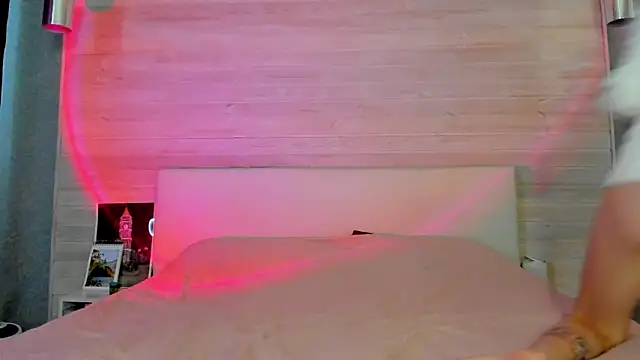 Snapshot of molly_hunt_ chatting on 02/03/26, 05:05 molly hunt online show from 02/03/26, 05:05