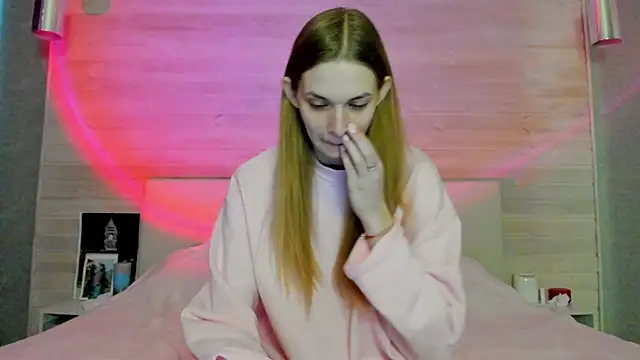 Snapshot of molly_hunt_ chatting on 02/25/26, 03:49 molly hunt online show from 02/25/26, 03:49