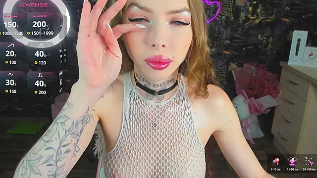 Snapshot of ArielSpell chatting on 04/04/26, 09:23 ArielSpell online show from 04/04/26, 09:23