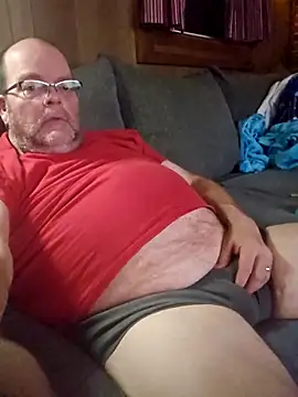 Snapshot of mrwizard4570 chatting on 04/15/26, 03:35 mrwizard4570 online show from 04/15/26, 03:35