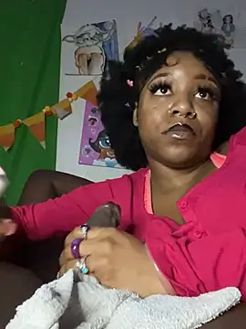 Snapshot of Kayyummy98 chatting on 12/26/24, 05:47 Kayyummy98 online show from 12/26/24, 05:47