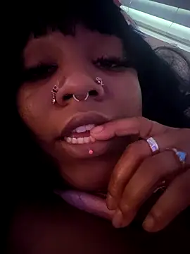 Snapshot of Kayyummy98 chatting on 10/11/25, 01:16 Kayyummy98 online show from 10/11/25, 01:16