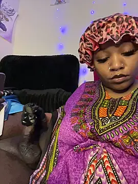 Snapshot of Kayyummy98 chatting on 12/02/25, 12:27 Kayyummy98 online show from 12/02/25, 12:27