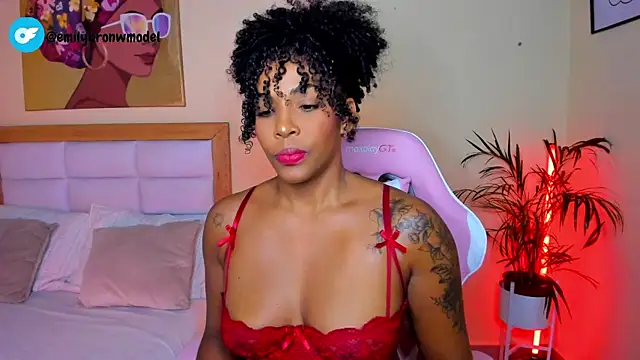 Snapshot of AitanaBrown_ chatting on 06/17/26, 09:16 AitanaBrown online show from 06/17/26, 09:16