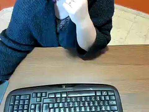 NikkiHolland online show from 12/31/24, 08:48