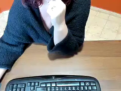 NikkiHolland online show from 02/03/25, 08:57