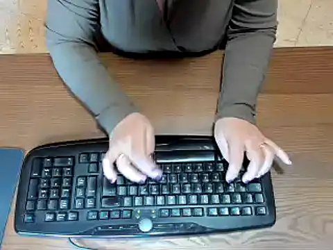 NikkiHolland online show from 03/04/25, 10:13