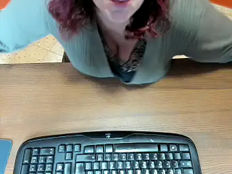 NikkiHolland online show from 03/12/25, 08:41