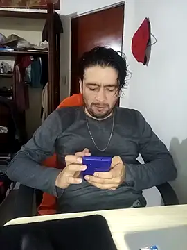 real life  online show from 11/09/25, 09:57