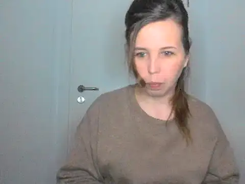 Snapshot of loveis007 chatting on 03/18/25, 09:21 loveis007 online show from 03/18/25, 09:21